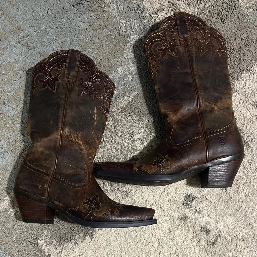Ariat Dark Brown Embroidered Heeled Boots Western Boots - Picture 1 of 7